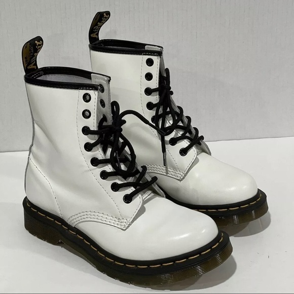 DR. MARTENS 1460 (11821) SMOOTH LEATHER LACE UP BOOTS WHITE SIZE - 6 .US/37 .EU - Picture 5 of 12
